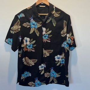 Men’s Paradise Collection, L Caribbean style, 100% silk camp shirt